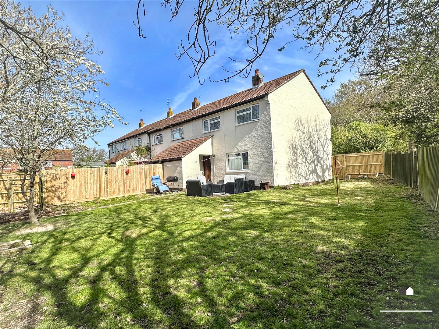 3 Bedroom House for Sale: £279,950. Oulton Close in Eastbourne, East Sussex